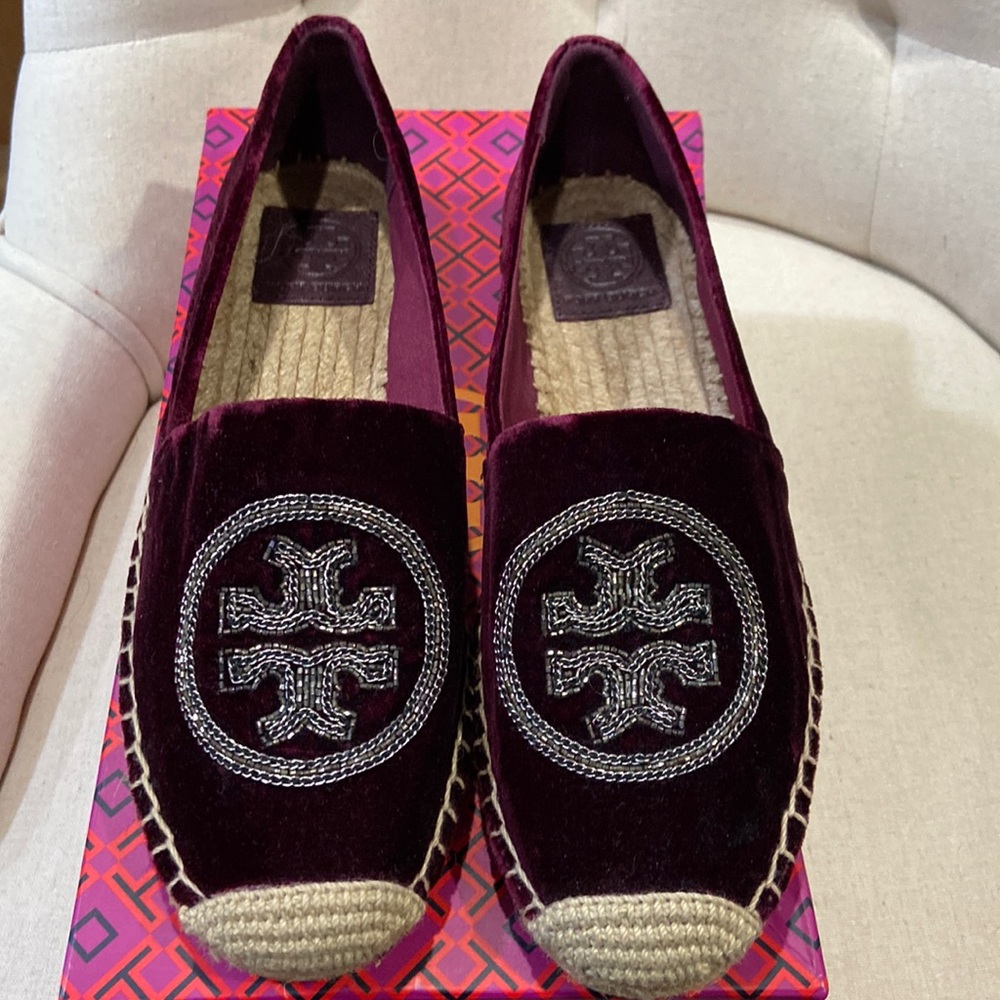 NEW Tory Burch Velvet Logo Chain Espadrille Flats 8